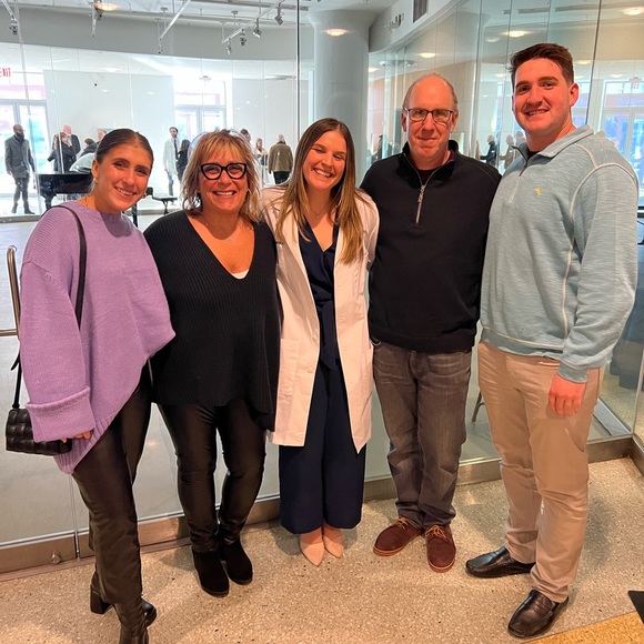 Meet your Posher, Carly - Picture 12 of 16